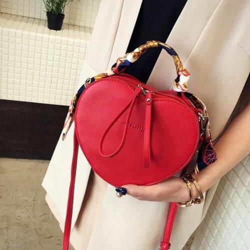 Crossbody bags Brand Designer Heart Shape Leather Shouder Bag Scarf Messenger Bag Lovely Red Women Handbags Female Totes X1-70