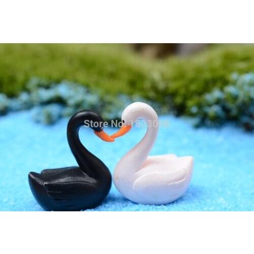 2 Pcs/lot Mini Swan Resin Duck Black White 2cm Fairy Garden Decor Crafts Home Decor DIY Miniature Animals Miniature Garden