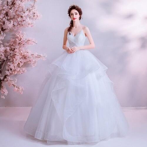 Spaghetti Straps Wedding Dresses V-neck Puffy Ball Gown Pleats Tulle Floor Length Tiered Skirt Bridal Gowns vestido de noiva