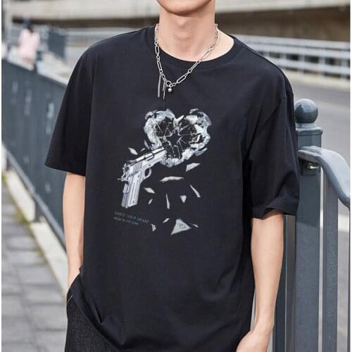 Streetwear Oversized T-shirt Hip Hop Gun Broken Heart Print T-shirt Men and Women Harajuku Loose Short Sleeve Dirty Gray Y2K Top