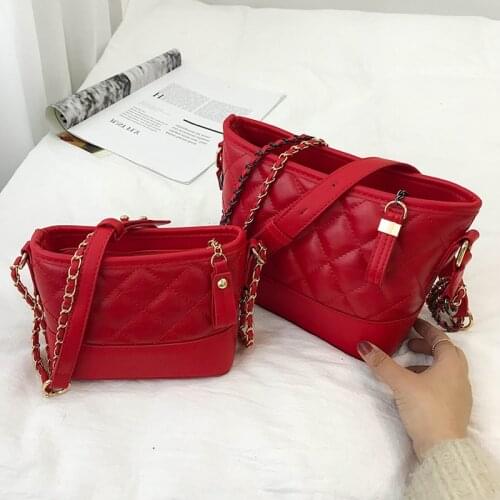 Advanced Feeling Small Bag Female 2020 New Foreign Style Lingge Chain Bag Single Shoulder Messenger Bag Versatile Stray Bag Flap