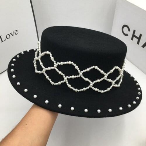 The new French retro elegant pearl lin hat flat ins senior wool Small sweet wind Hepburn fedora