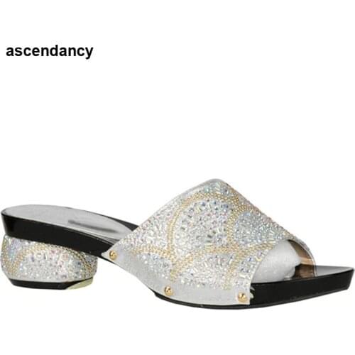Latest Sliver Color Ladies Sexy Low Heels Women Pumps Slip on Women Summer Slipper Shoes Decorated with Rhinestone Ladies Shoes