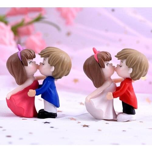 Romantic Couples Figurines Fairy Garden Miniatures Ornaments Cute Boy and Girl Lovers Kiss Wedding Dolls for Home Decor
