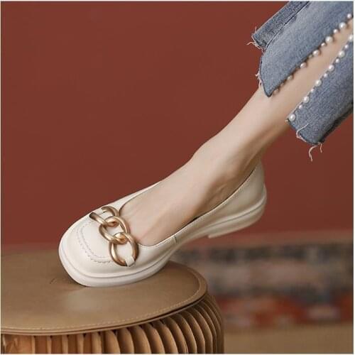 Round toe chain shoes women retro soft sole comfortable all-match thick high heels