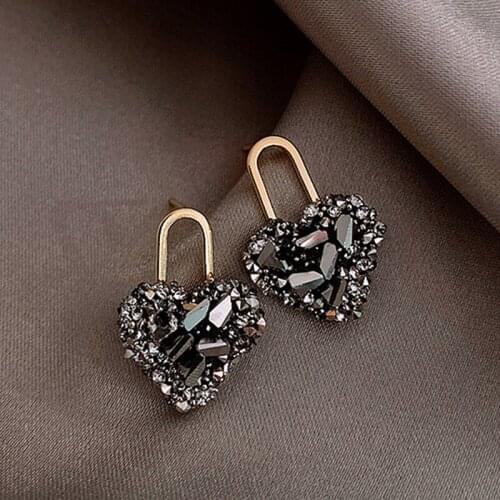 2021 New Arrival Trendy Black Crystal Love Heart Stud Earrings For Women Sweet Delicate Jewelry Fashion Party Oorbellen