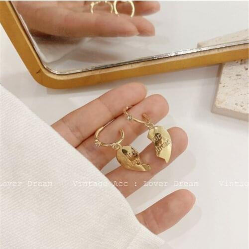 Fashion Retro Geometric Love Earrings Korean Version Of INS Wind Letter Earrings Classic Metal Wind Girl Love Commuter Earrings