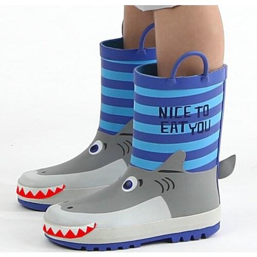 Shark shape 3D three-dimensional water shoes in tube rain boots rubber 4-12 years old boys and children rain boots