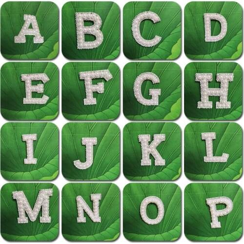 Fashion 26 English Letters Brooch Pearl Shining Rhinestone Handmade Decorative Brooches Unisex Jewelry Clothes Accessories