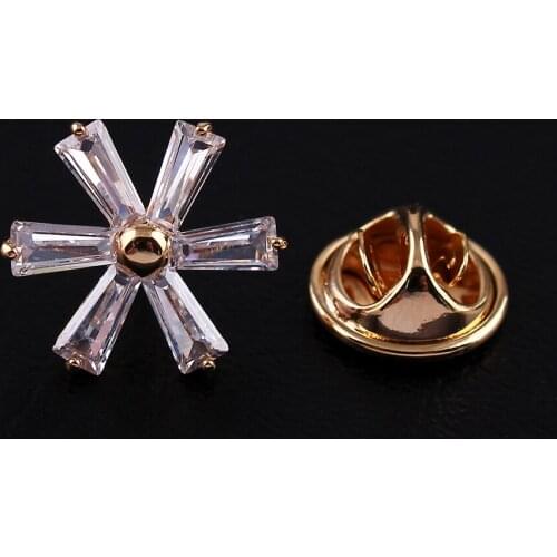 RED TREES Small Brooches For Clothes