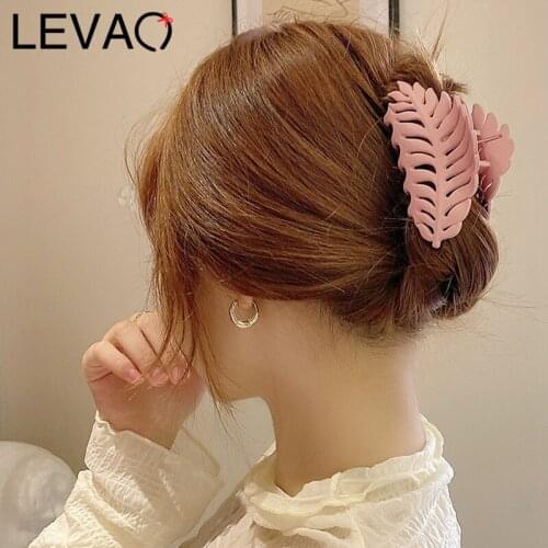 LEVAO Leaves Solid Color Hair Claws Elegant Resin Plastic Hair Clips Hairpins Barrette Headwear For Women Hair Accessories