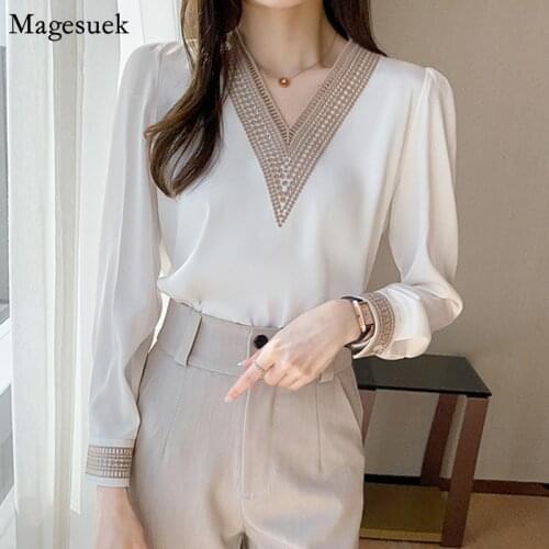 Solid White Plus Size Chiffon Blouse Women Casual Female Shirts Tops Long Sleeve V Neck Pullover Loose Blouses New Fashion 13366