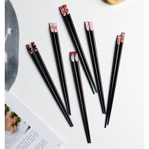 1 Pair Natural Wood Chopsticks Japanese Printed Nail Chopsticks Portable Tableware Reusable Household Dinnerware Supplies