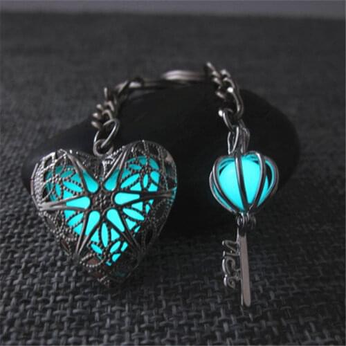 2pcs Set of Couple Keychains Glow In The Dark Keychains Valentines Day Gift Good Friend Souvenir Wedding Party Jewelry