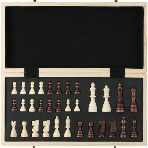 Newest Arrival Wooden Magnetic International Chess Foldable Potable Battle Chess Creative Educational Toy