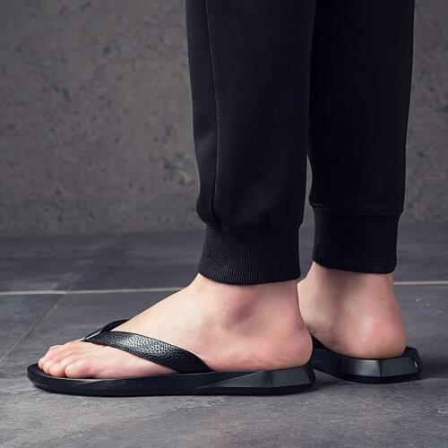 Womens Shoes Flip Flop Designer Mens Shoes Breathable Flip Flops Shower Summer Sneakers Sandals Leather