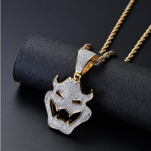 Fashion Hip-Hop Micro-Inlaid Zircon Vampire Mask Pendant Necklace Cool Male Rock Party Accessories Halloween Gift Accessories