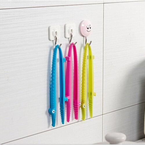 Hanging Food Tongs Cartoon Creative Barbecue Tongs Kitchen Cooking Gadgets Barbecue Tongs