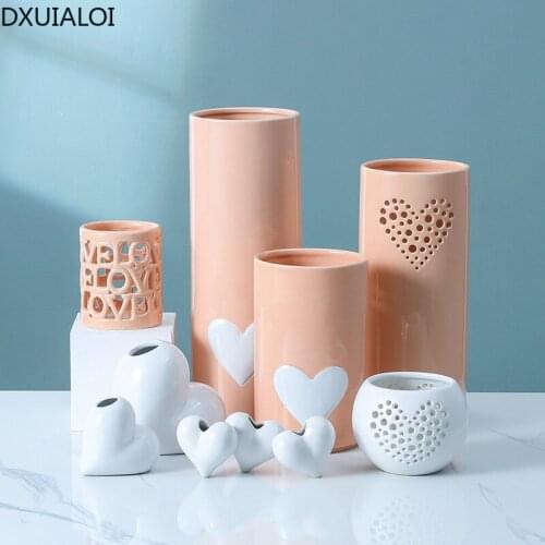 Nordic style ceramic vase modern minimalist living room flower arrangement flower home decor creative heart-shaped ornaments