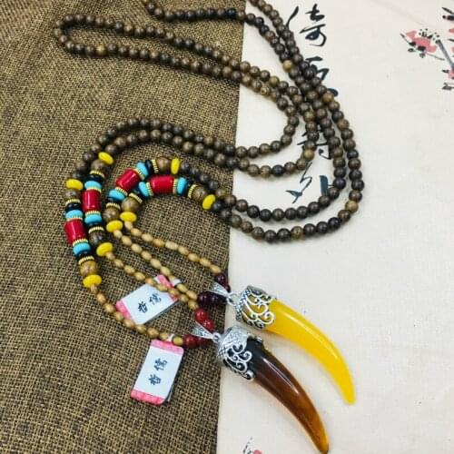 Zhe Ru natural beeswax agate long wolf amulet pendant with multicolor wooden bead necklace men and women sweater chain