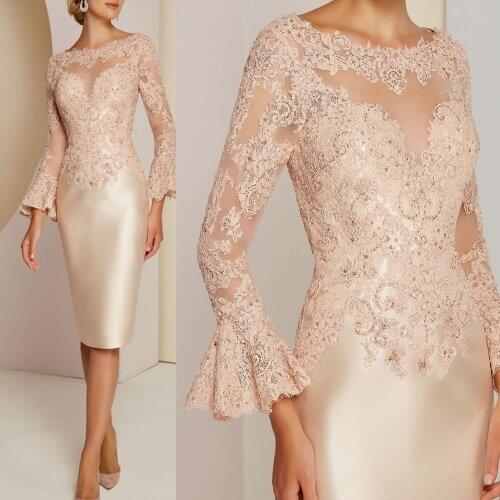 Gorgeous Short Champagne Lace Long Sleeve Mother of the Bride Dresses Bateau Neck Beads Wedding Guest Gowns Knee Length 2021
