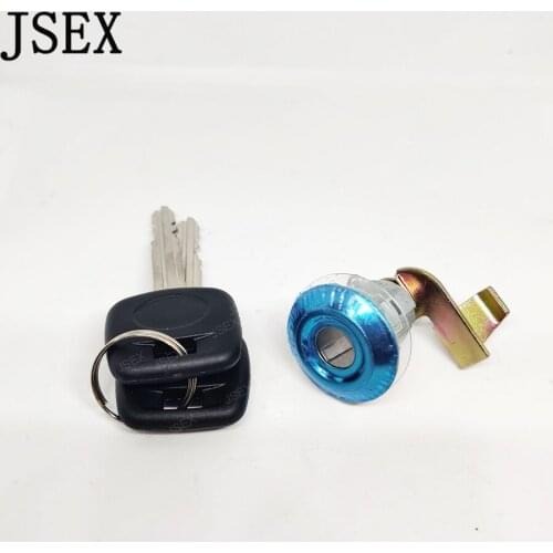 FUEL LID LOCK W/KEY For Mitsubishi L200 Colt Triton GLX Magnum Strada 69058-35100 69058-35180 For Toyota