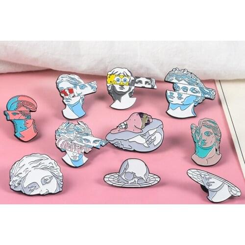 Fashion Personality Art Split Head Sculpture Drop Oil Brooch Creative Cartoon Sponge Patrick Bag Backpack Shirt Badge Jewelry