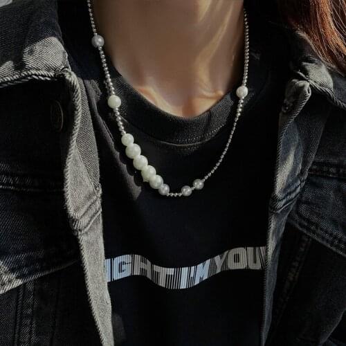 Korean version of Wu Yifan with pearl titanium steel necklace mesh red retro stitching hundred niche design collarbone chain