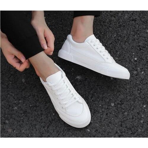 2020 New white canvas shoes trend mens casual platform sneakers simple breathable mens flat tennis shoes