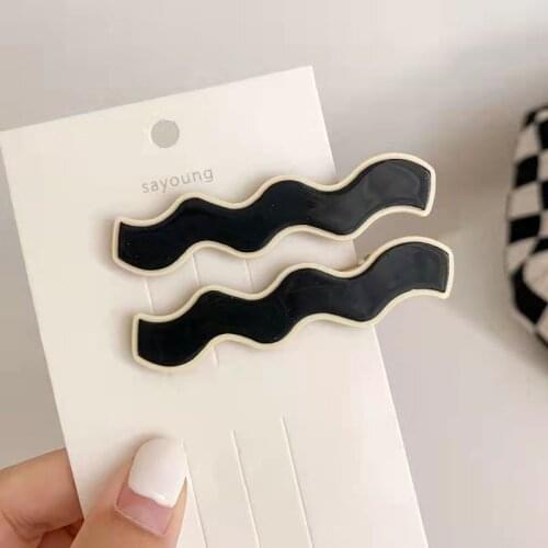 ALLIGATORHAIRBOWS Children's Clothing