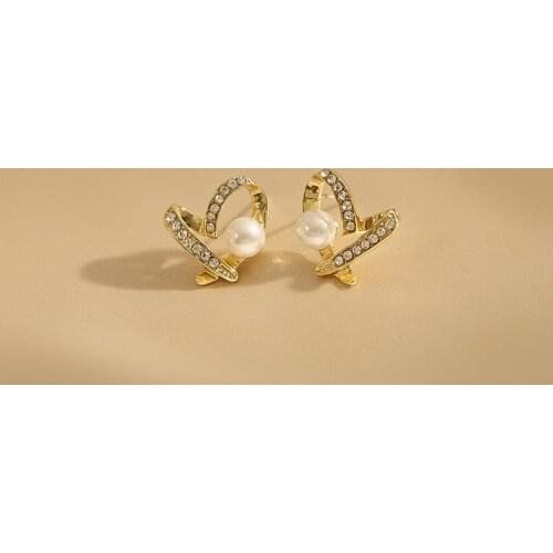 Delicate Asymmetric Love Heart Pearl Earrings for Women Korean Trendy Elegant Rhinestone Jewelry Female Mini Sweet Ear Studs