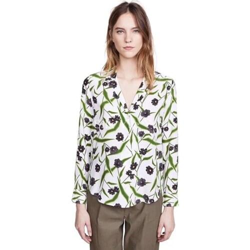 Shulryoo Blouses With Flowers