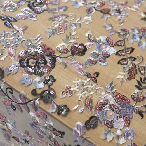 LASUI 2021 NEW 1 y High-end 3D yarn-dyed sequins embroidery soft mesh lace fabric light luxury clothing dress dress fabric X0718