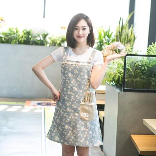 Korean version of the stylish oil-proof and waterproof restaurant cute cooking suspenders apron kitchen