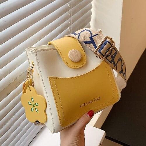 Womens Bag Summer 2021 New Korean Version of The Trend Bucket Bag Fashion Wide Shoulder Strap One-shoulder Messenger Bag