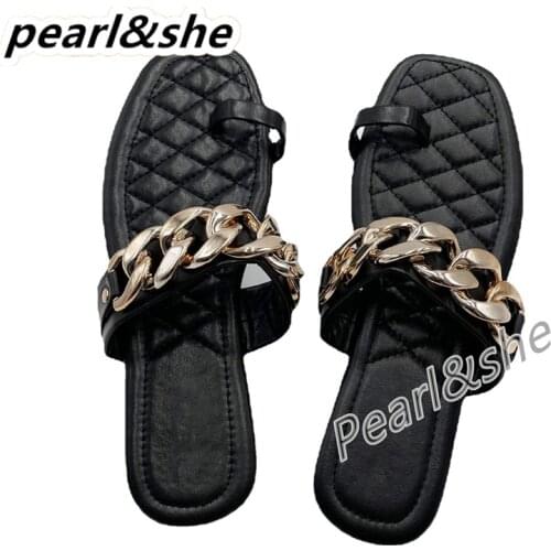 Summer 2021 Simple and Easy Ladies Slippers Casual and Comfortable Flat Shoes Metal Chain Outdoors Clip Toes Lady
