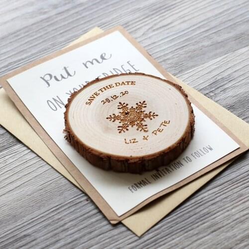 Rustic Snowflake Wedding Favors Save the Date Wood With bark ,Engraved Wood invitation for Guests Decoration with envelopes