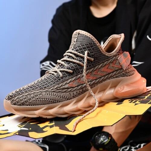 Trendy New Men Reflective Running Shoes Breathable Mesh Sneakers High Quality Antiskid Damping Sports Jogging Shoes Zapatillas