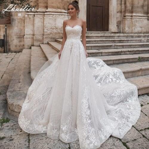 Lhuilier Elegant A Line Strapless Lace Wedding Dresses Sleevelss Appliques Floor Length Bridal Gowns with Royal Train