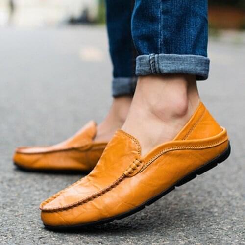 Men Casual Shoes 2021 New Brand Fashion Sneakers Men Leather Shoes Slip-On Lightweight Moccasin Black Brown Loafers Mens Shoes