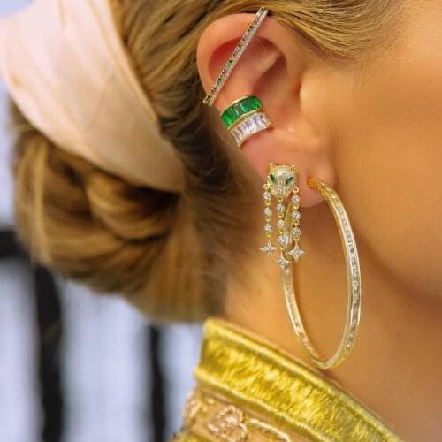 2021 Brand New Cubic Zirconia Baguette Stones Clip Cuff Ear Earrings Shinning Wedding Fashion Earring Rainbow Cz Minimal Earring