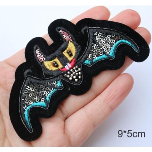 Fashion 3D Cartoon bat beaded Patches for Clothing sew on rhinestone sequin parches animal Applique for clothes Decorative badge