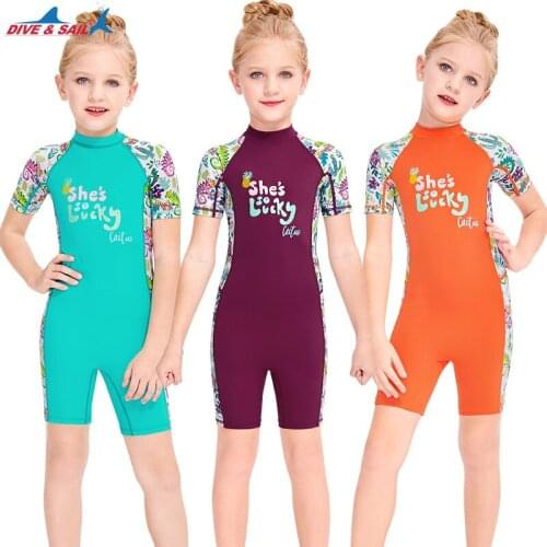 2021 new childrens swimsuit girls middle and small children one-piece short-sleeved boxer swimsuit baby sunscreen quick-drying