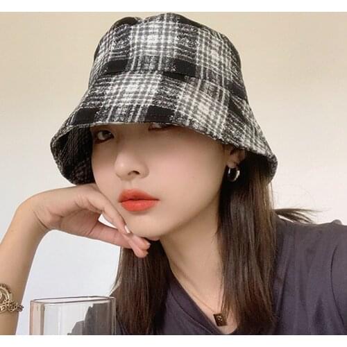 The new black grid fisherman bucket hat female basin of early spring summer joker sunscreen cap popular logo smaller
