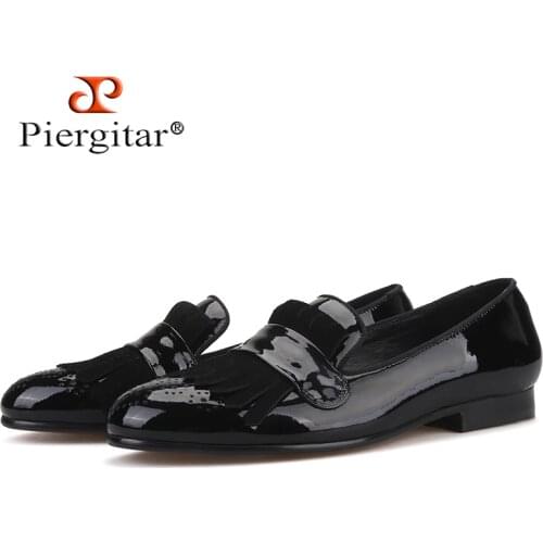Piergitar 2019 new style Handmade Men Patent Leather shoes with Classical Brogue Printing and Suede Fringe Party men loafers