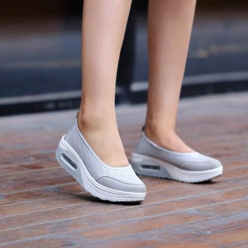 Women Slimming Shoes Air Sole Slip-on Sneakers 2020 New Wedge Height Increasing Female Toning Swing Sneakers