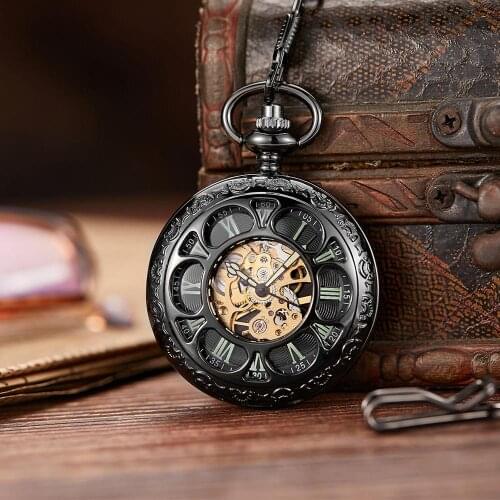 Vintage Black Steampunk Hollow Heart Shape Mechanical Pocket Watch Men Hand Wind Roman Numerals Skeleton Neckalce Watch Gift