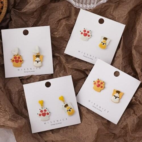 VSnow Japanese Cute Asymmetric Cat Paw Metallic Stud Earring for Women Girls Love Heart Contrast Color Party Earring Jewellery