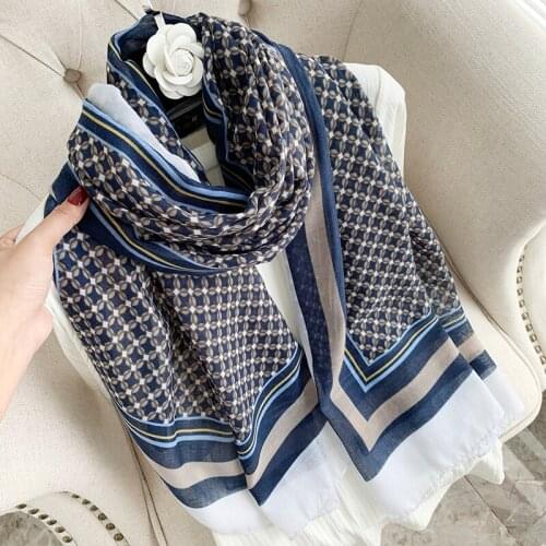 2021 Brand Autumn and Winter Womens Beach Shawl Wool 15% Scarf Ladies Fashion Scarf Headscarf Pashmina Headscarf Silencer
