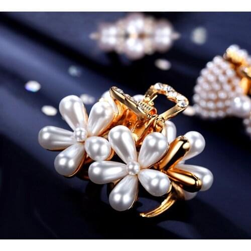 Korean 2019 Hair Jewelry Simulated Pearl Hair Claws Cute Bow Flower Hairclips Bridal Wedding Hair Accessories Headwear A30